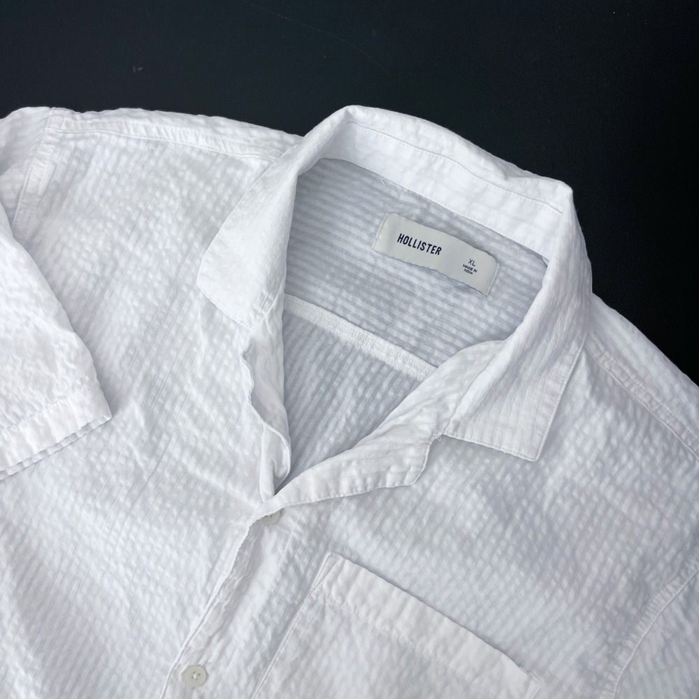 Hollister Seersucker Shirt Mens XL White Button Up Striped Short Sleeve Cotton